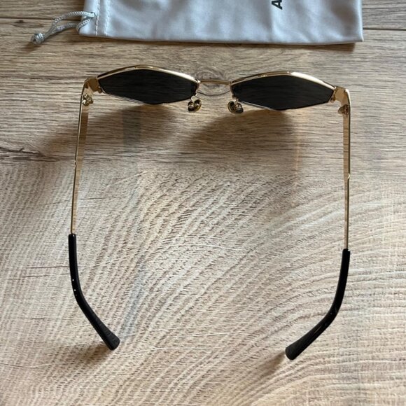 Trendy Hexagon Sunglasses main image 5